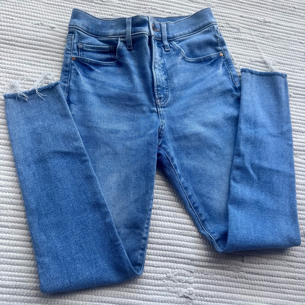 Express High Rise Skinny Jeans 4R Stretch Blue Raw Hem Distressed - Picture 3 of 8